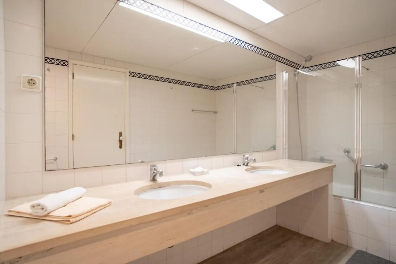 Apartament Antony Apart. With Direct Acess To Praia Formosa Funchal  0*, Funchal (Madeira)