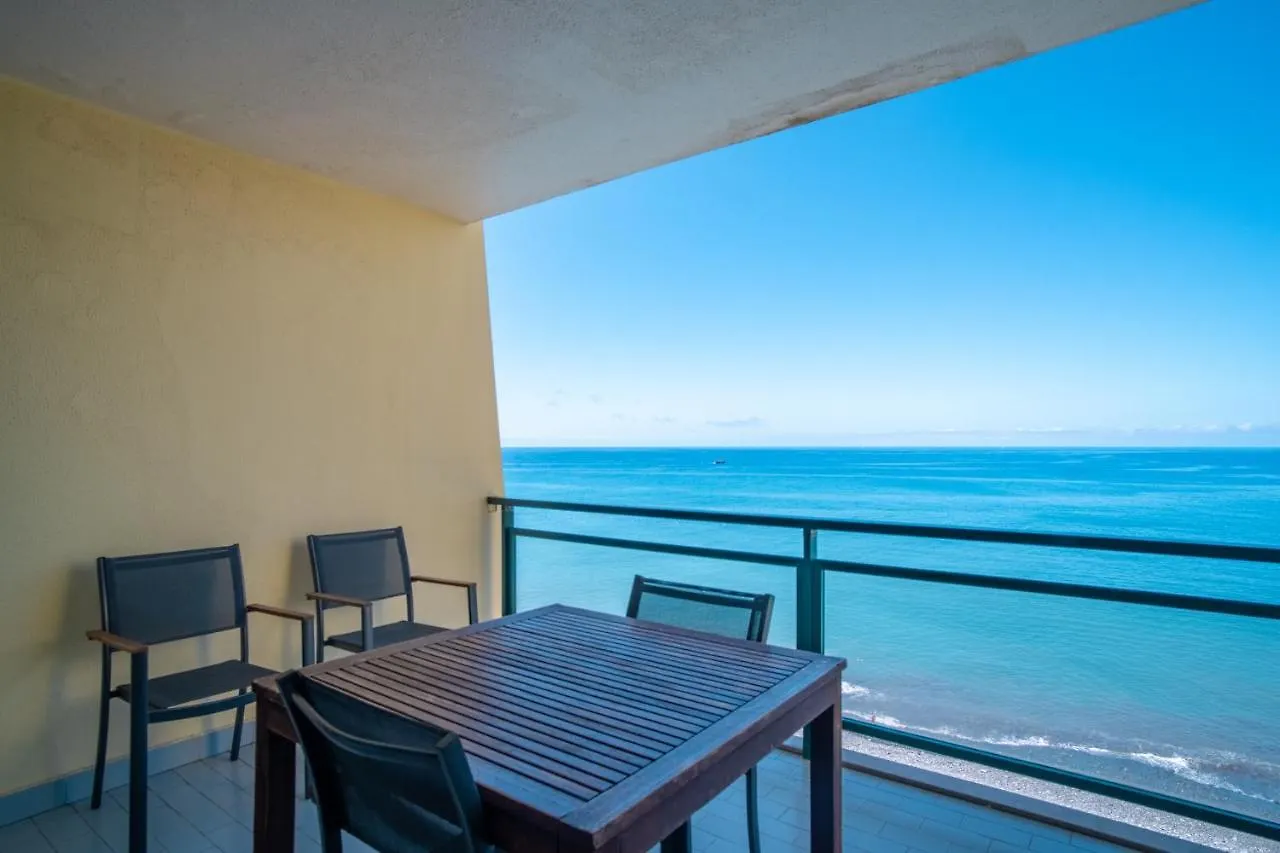 Apartament Antony Apart. With Direct Acess To Praia Formosa Funchal