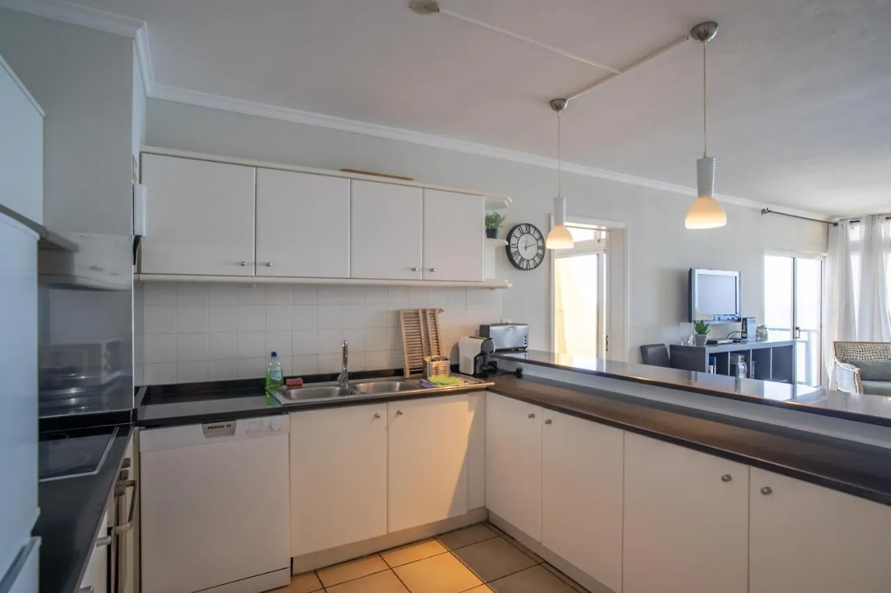 Antony Apart. With Direct Acess To Praia Formosa Appartement Funchal